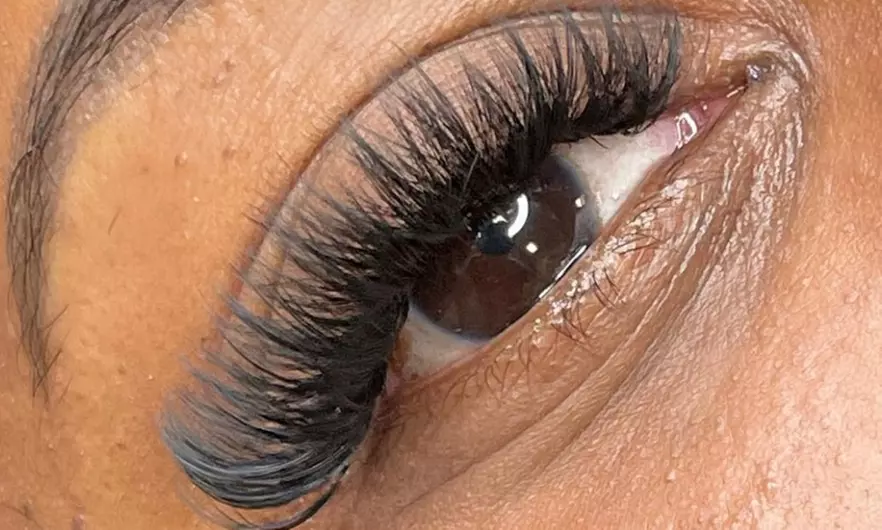 Up to 40% Off on Eyelash Extensions at Allure Looks
