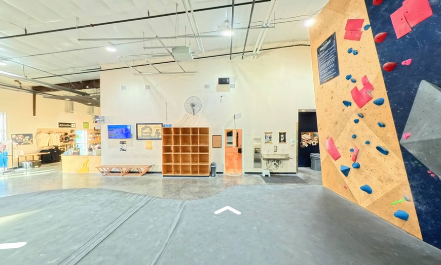 Image 6: Day Passes for All Ages – Climb, Play, and Conquer Indoors