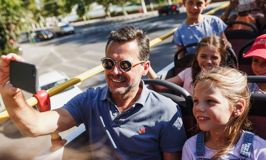 Image 7: Ticket de 24 horas para bus turístico por Sevilla para 1 niño o adulto