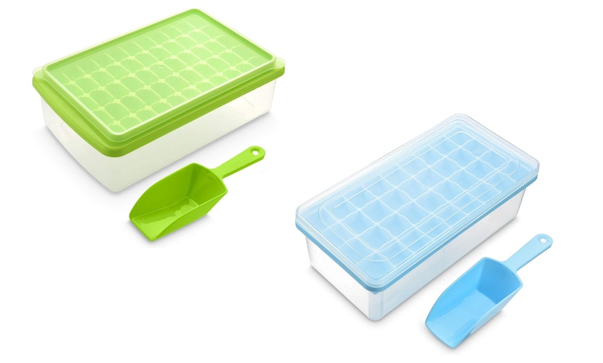 Image 1: Four-in-One Stackable Ice Cube Tray with Cover and Scoop