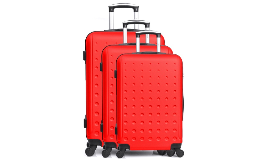 Image 21: Three-Piece Hero Luggage Set