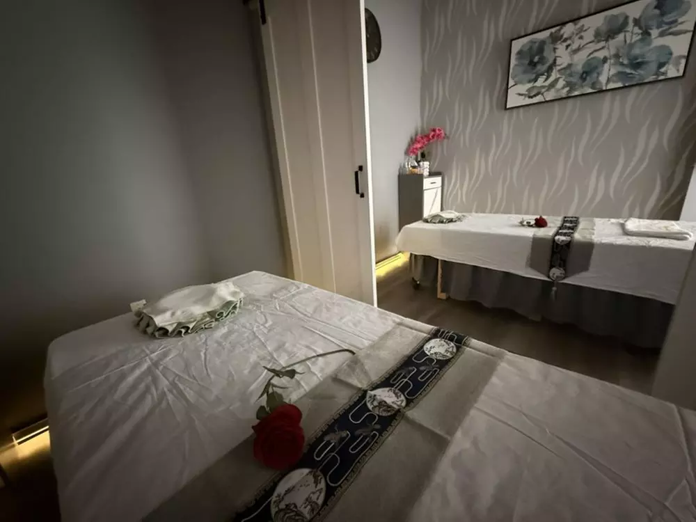 VIP Head Spa for One or Couples with Massage on Head, Neck & Shoulders