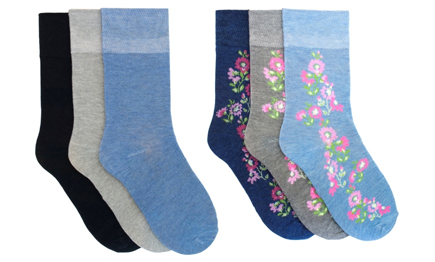 Image 2: Women's Soft Top Socks