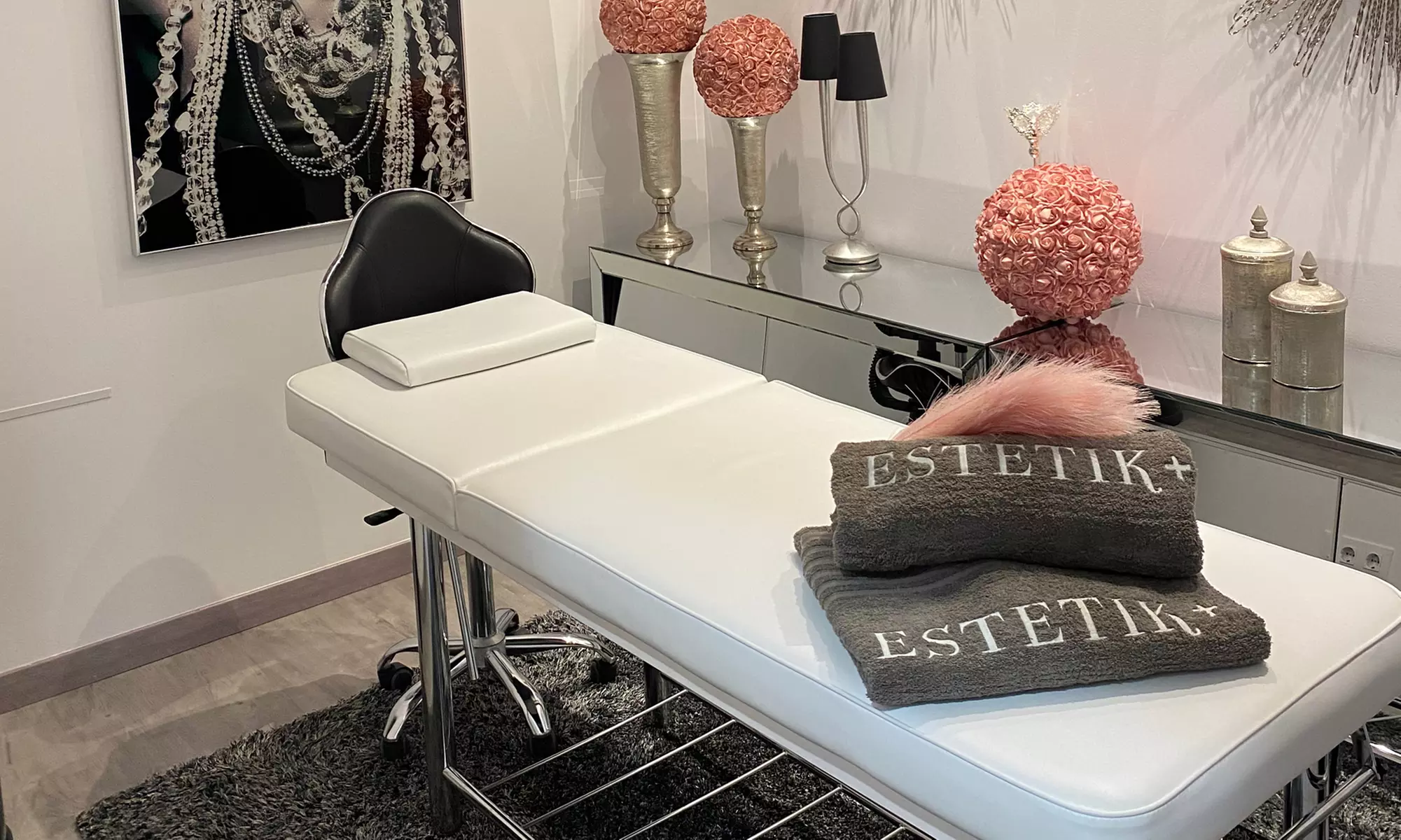 Consigue un rostro radiante en Clínica Estetik+