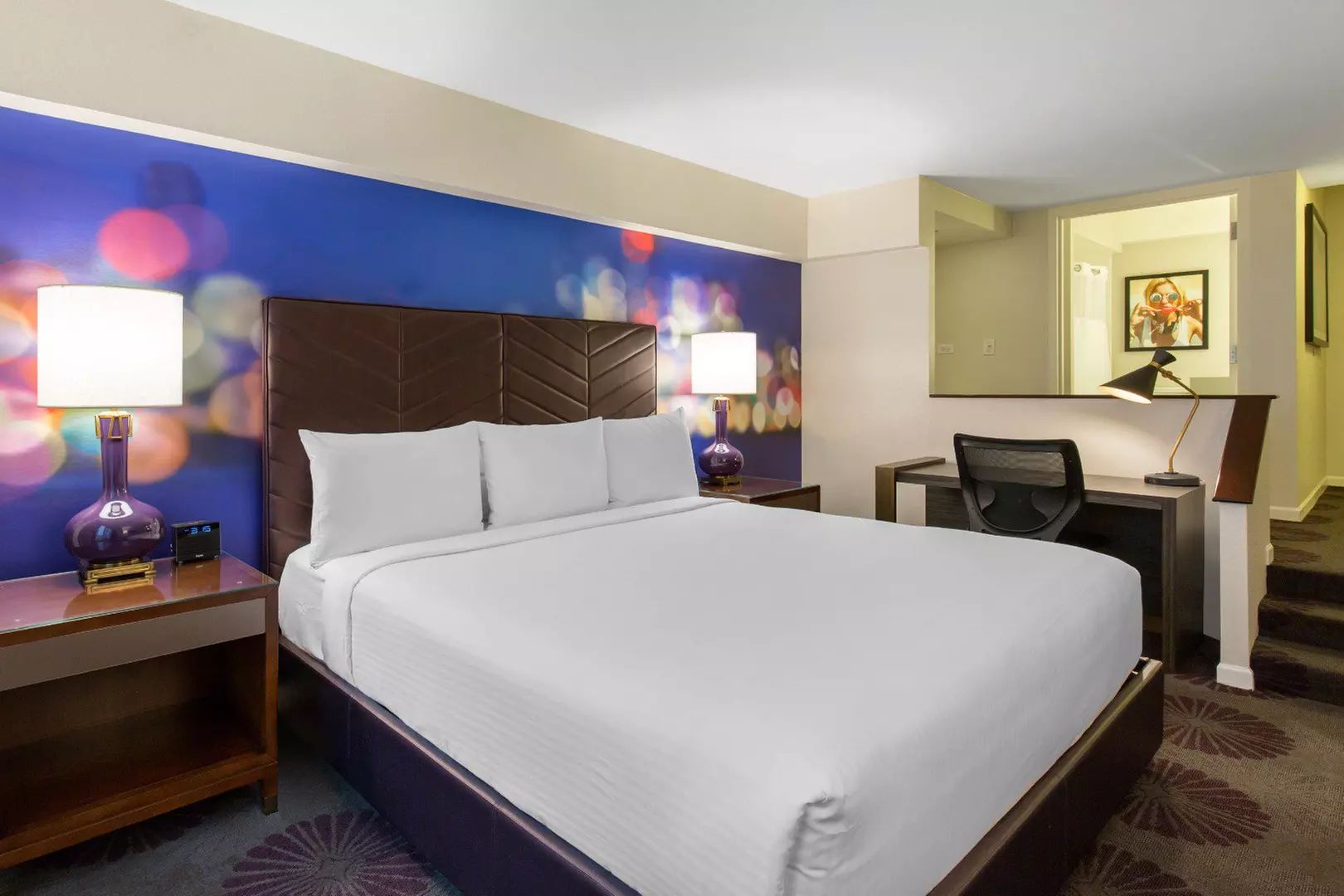 4-Star Hotel near Michigan Ave