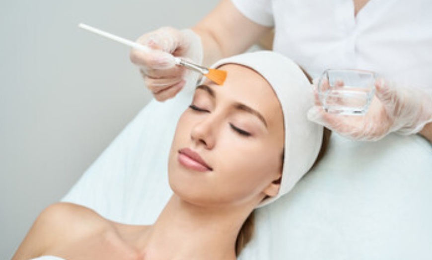 Image 2: HydraFacial Session at Skin Candy