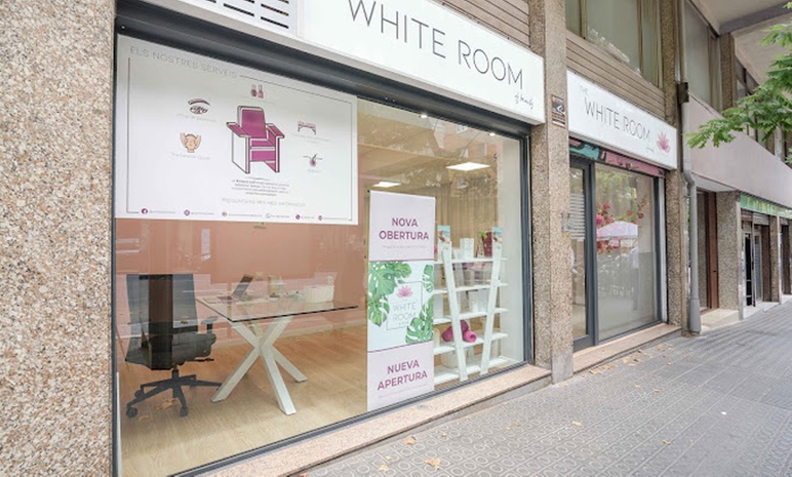 Image 6: Limpieza facial completa en 6 pasos en The White Room