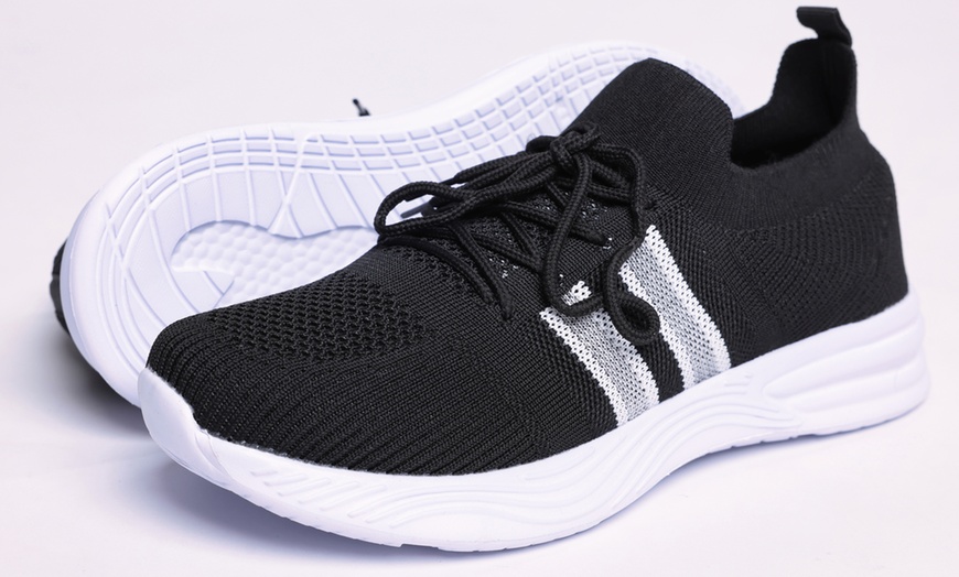 Image 12: Men's Sport and Running Trainers