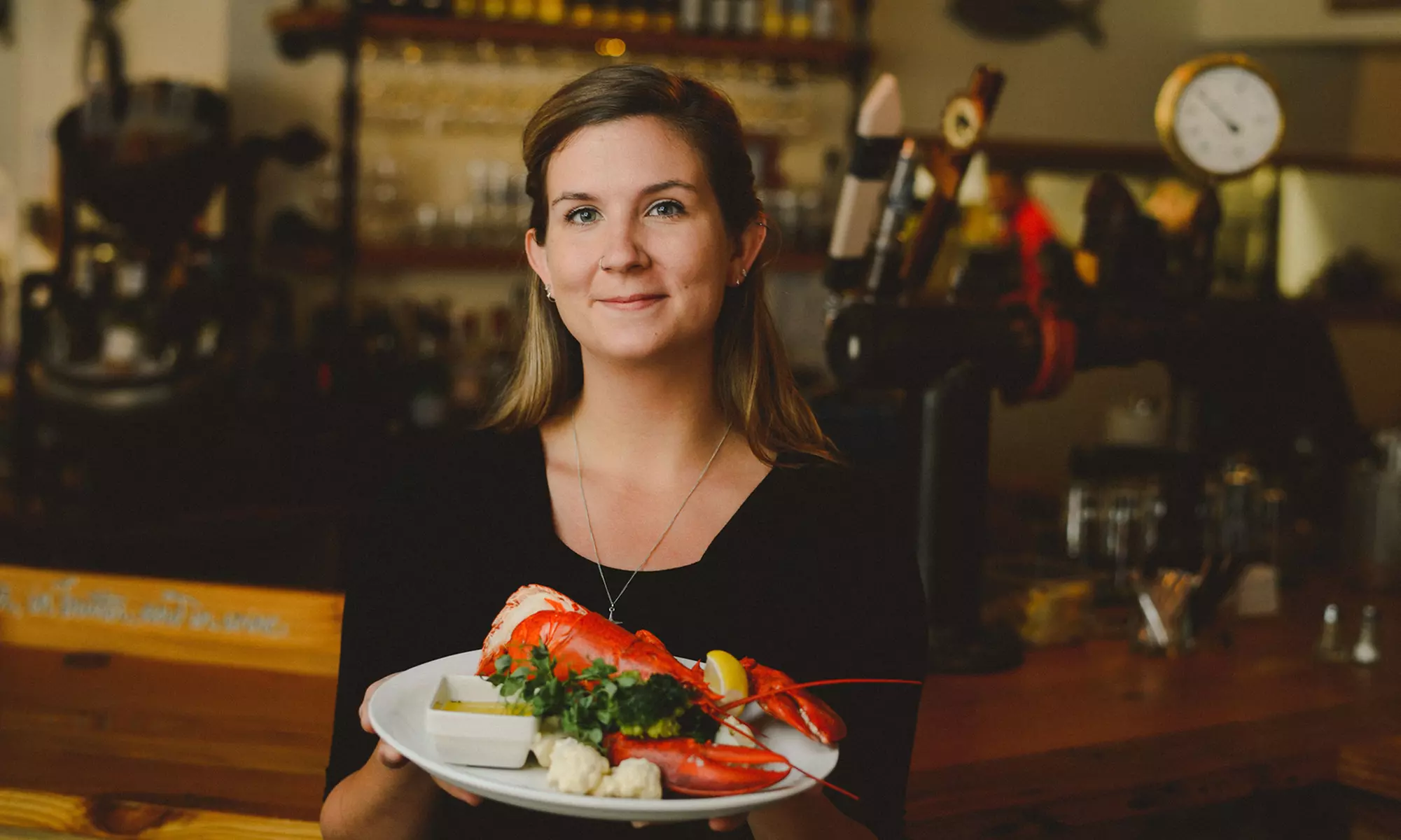 $15 for $25 Worth of Dinner or C$8 for C$15 Worth of Lunch at Pelican Seafood Market & Grill - Primary Image