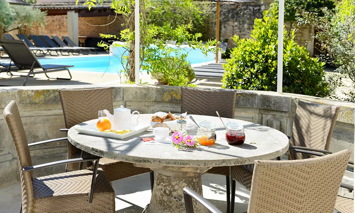 St-Rémy-de-Provence: 1 à 3 nuits avec pdj boisson & douceurs de bienvenue, modelage, spa en option à l’Hôtel du Soleil - Second Medium