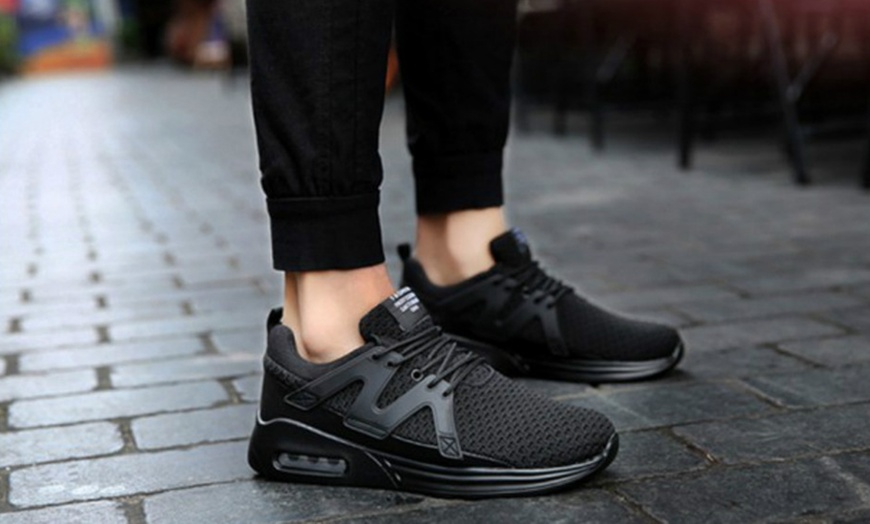 Image 11: Men's Breathable Sneakers