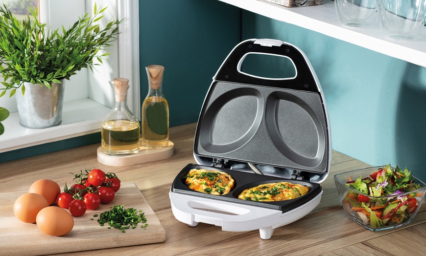 Image 1: Cooks Professional Omelette Maker