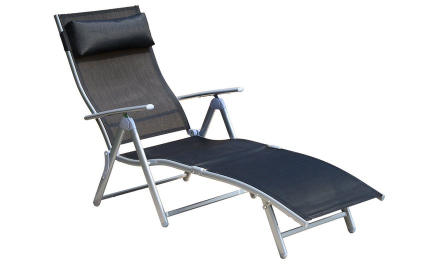 Image 10: Outsunny Foldable Patio Lounger