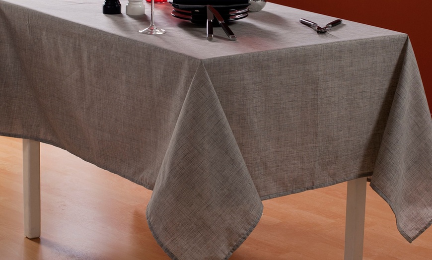 Image 4: Wax Table Cloths