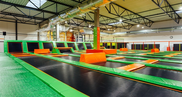 Godzinne wejście dla 1-4 osób do Parku Trampolin Jump Arena