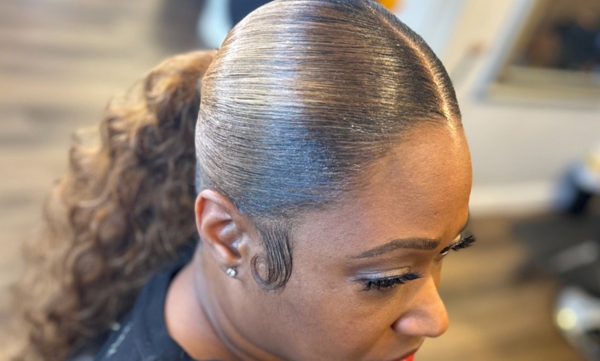 Image 5: Get a Sleek Ponytail or Quick Weave at Raevans Beauty Bar