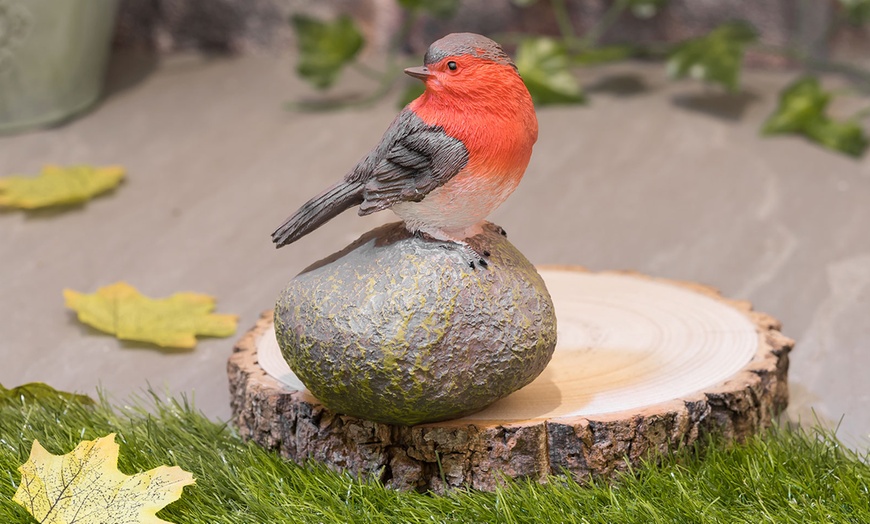 Image 5: One, Two or Four Robin Redbreast Garden Ornaments