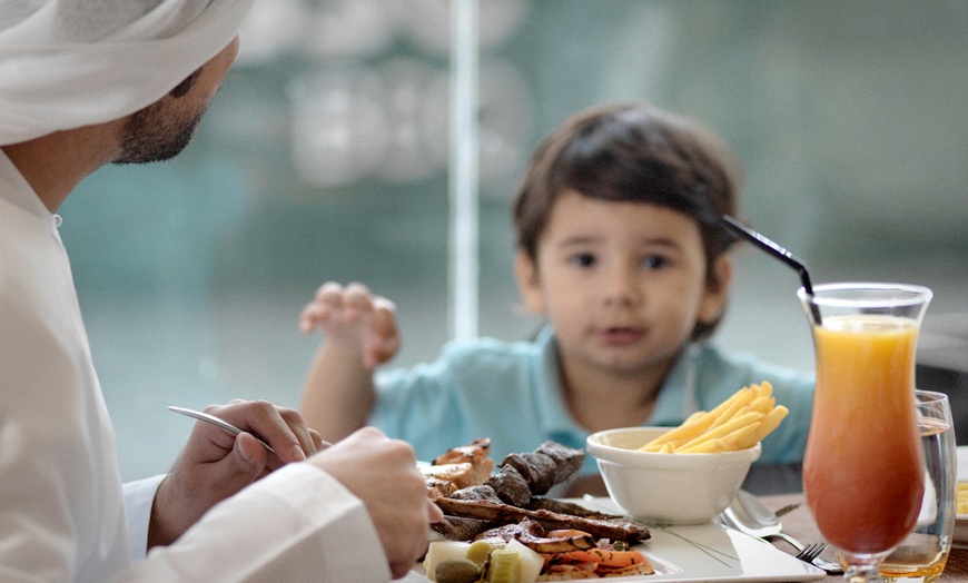 Image 5: Sunday Brunch at La Terrasse Restaurant at Two Seasons Hotel