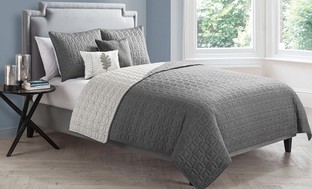 Hayden Reversible Quilt Set (5-Piece)