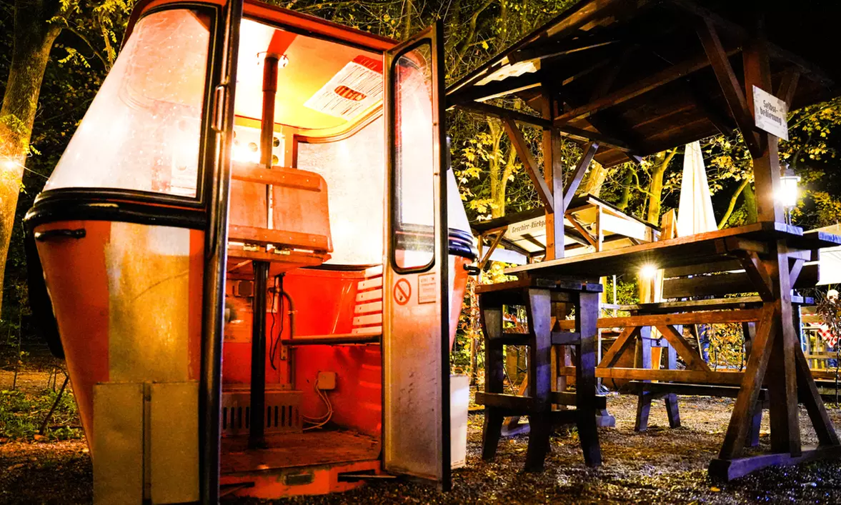 1 Std. Eisstockschießen im Winterbiergarten für bis zu 12 Personen