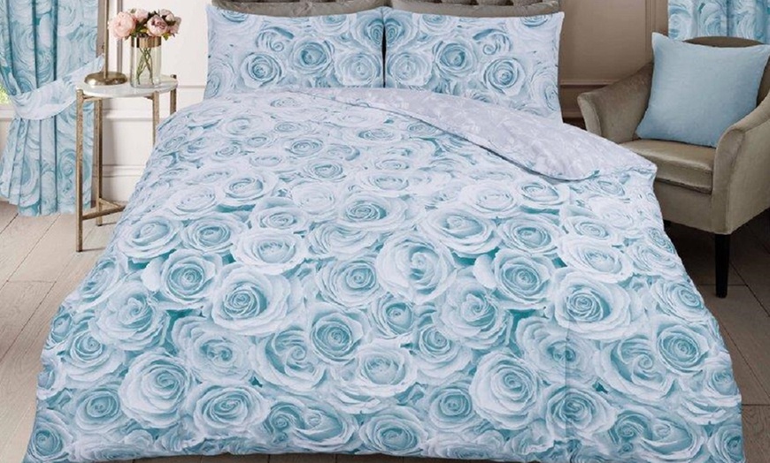 Image 1: Printed Duvet and Pillowcase Set