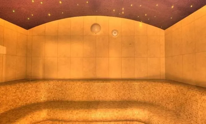 Pakiet day spa relaksacyjny z masażem, jacuzzi i więcej