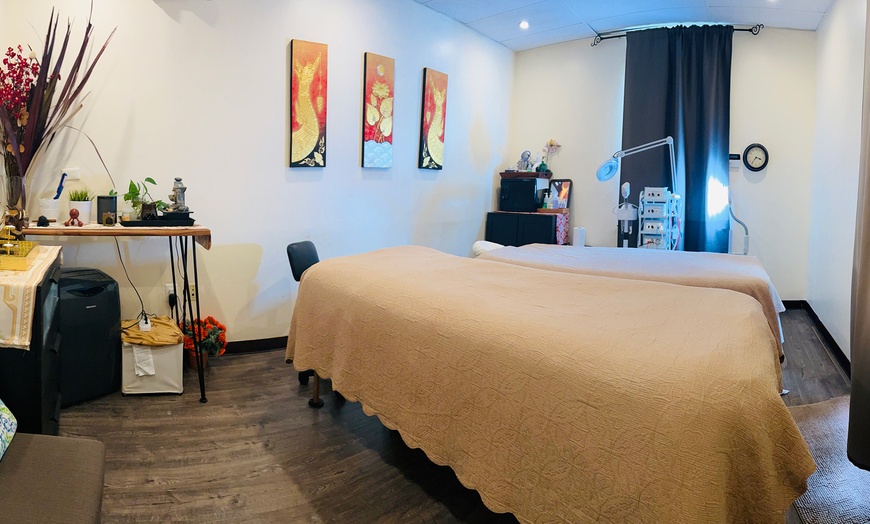 Image 2: 60 Min Choice of Massage or Couples Massage or 90 Min Swedish Massage