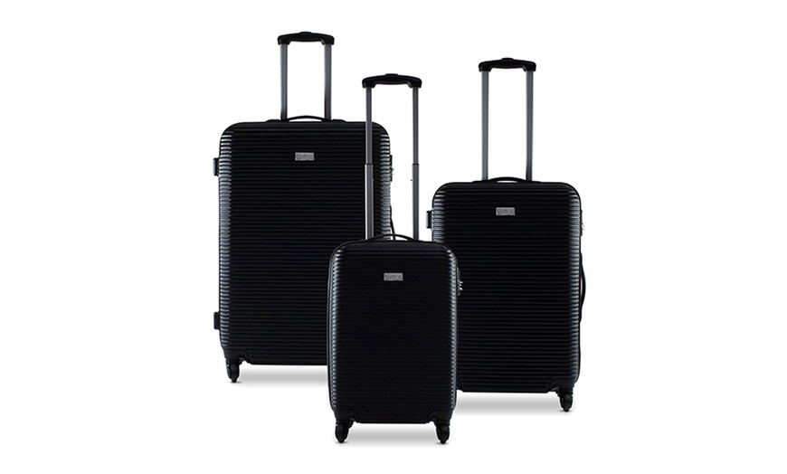 Image 3: Three-Piece Suitcase Set