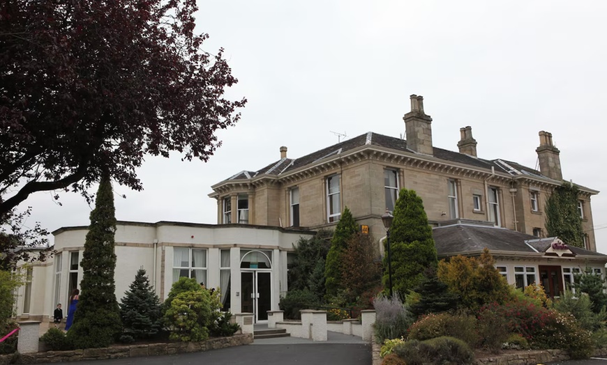 Image 7: 4* Falkirk: Double Room Stay with Optional Breakfast & 2-Course Dinner