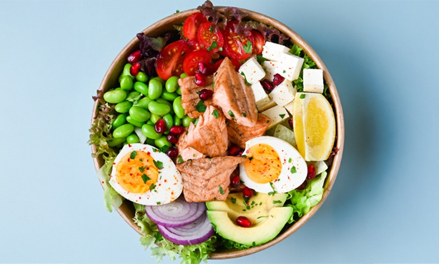 Image 2: Genieße leckere Burger und Bowls nach Wahl für 1 oder 2 Personen 