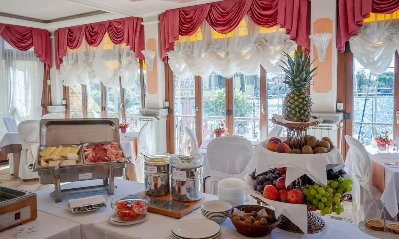 Lago di Garda: soggiorno con colazione o mezza pensione e Spa