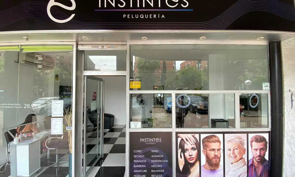 Hasta 41% de dto. en Peluquería - Corte de pelo en Instintes Peluqueria