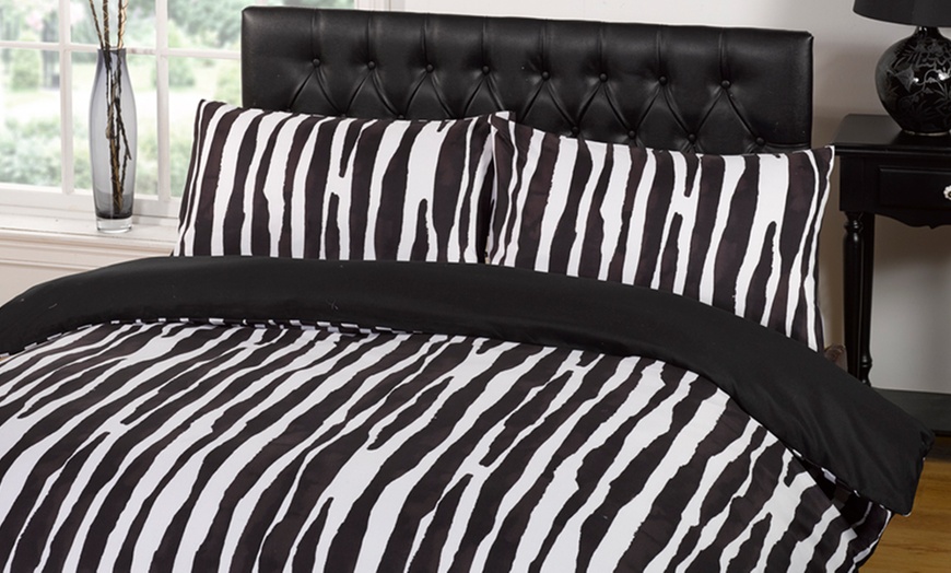 Image 7: Duvet Sets in Choice of Design