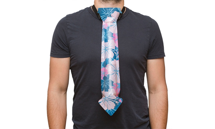 Image 3: Beer Tie