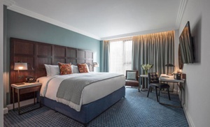 Cambridge: 4* Deluxe or Executive Room with Breakfast