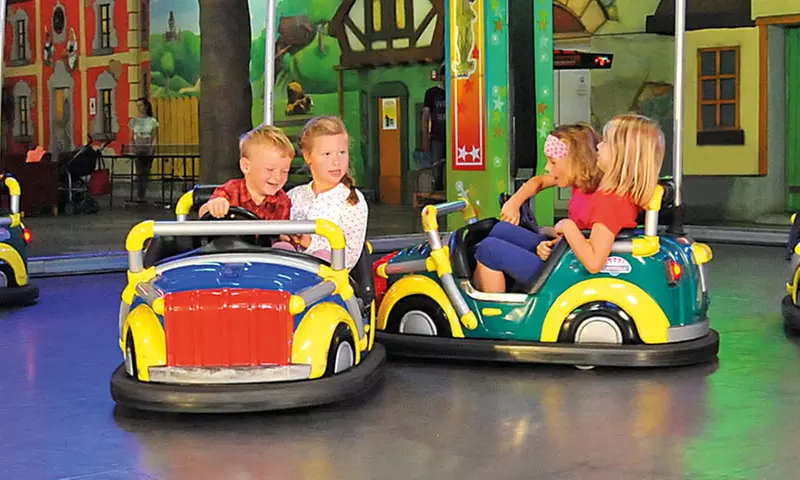 Familienabenteuer und Spaß im Indoor-Spielparadies an der Nordseeküste