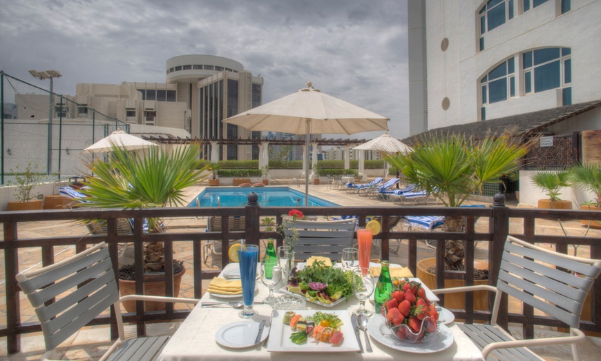 Image 1: 1- or 2-Night 5* Stay with Breakfast in Fujairah