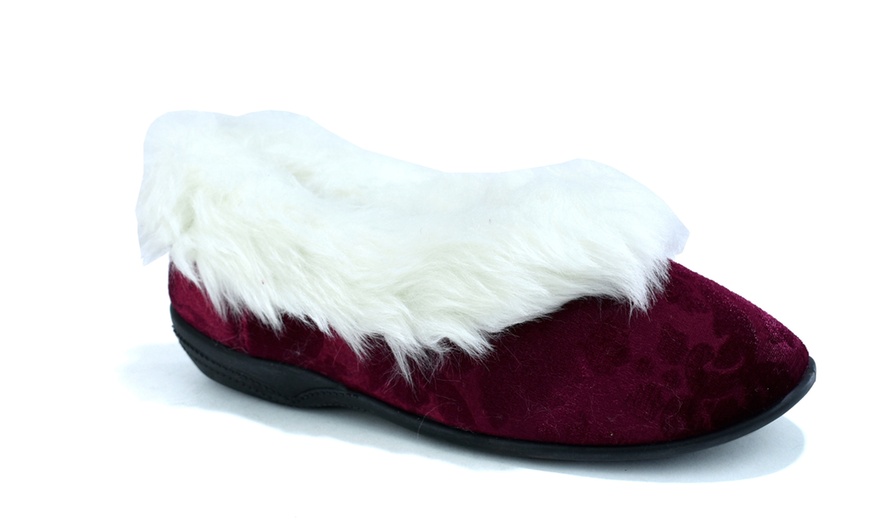 Image 4: Women's Closed Toe Slipper Boots