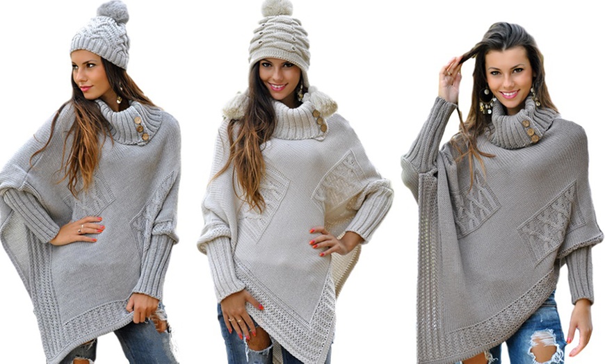 Image 1: Long-Sleeved Poncho