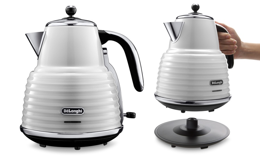 Image 11: DeLonghi Kettle and Toaster Set