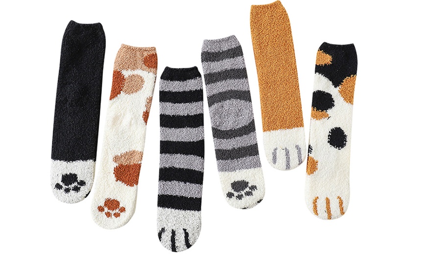 Image 6: Fleece Cat Paw Socks Six-Pack