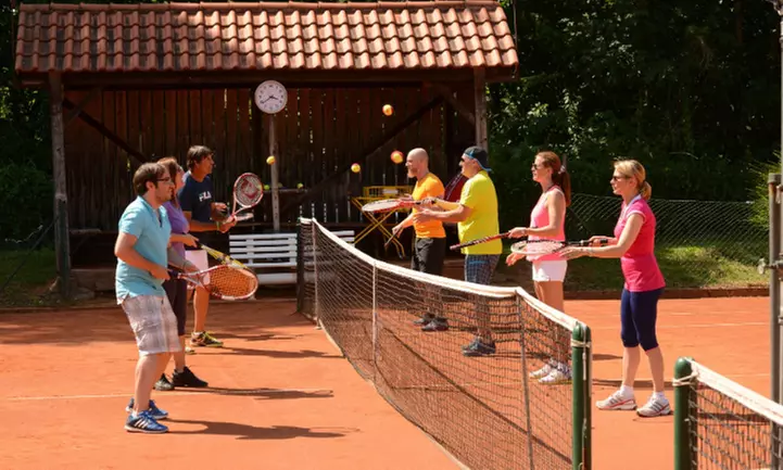 Erlebe schnellen Lernerfolg & Spaß mit einem Fast Learning Tennis-Kurs