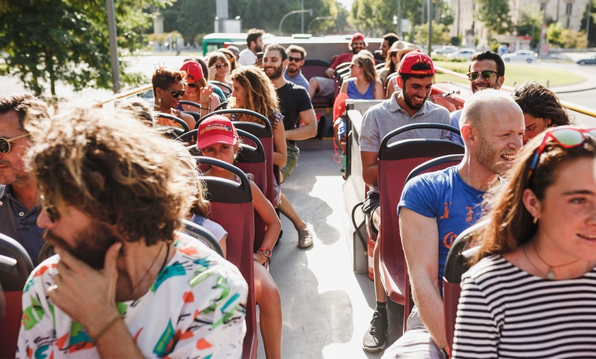 Image 9: Ticket de 24 horas para bus turístico por Sevilla para 1 niño o adulto