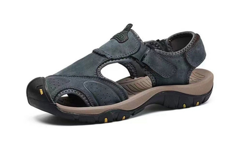 Image 5: Men's Closed Toe Breathable Sandals