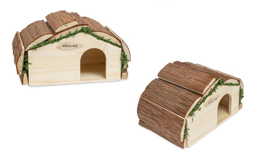 Image 10: Wooden Hedgehog House