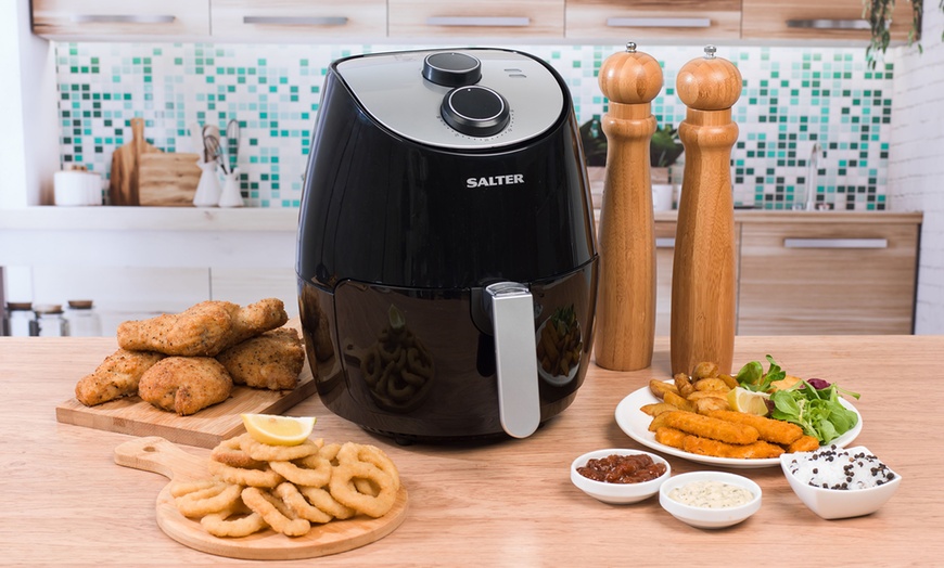 Image 8: Salter Air Fryer Selection