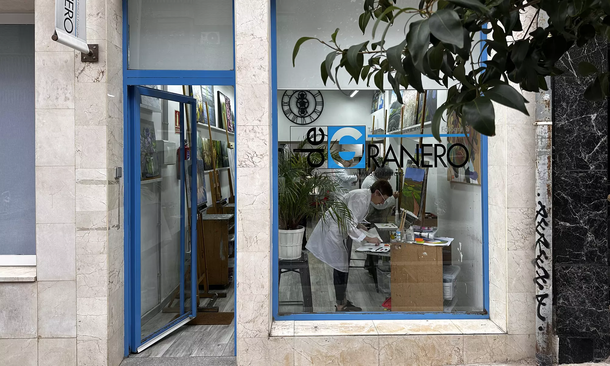 Desayuno con arte o BeerArt: pintura y bebida para 1 o 2 personas