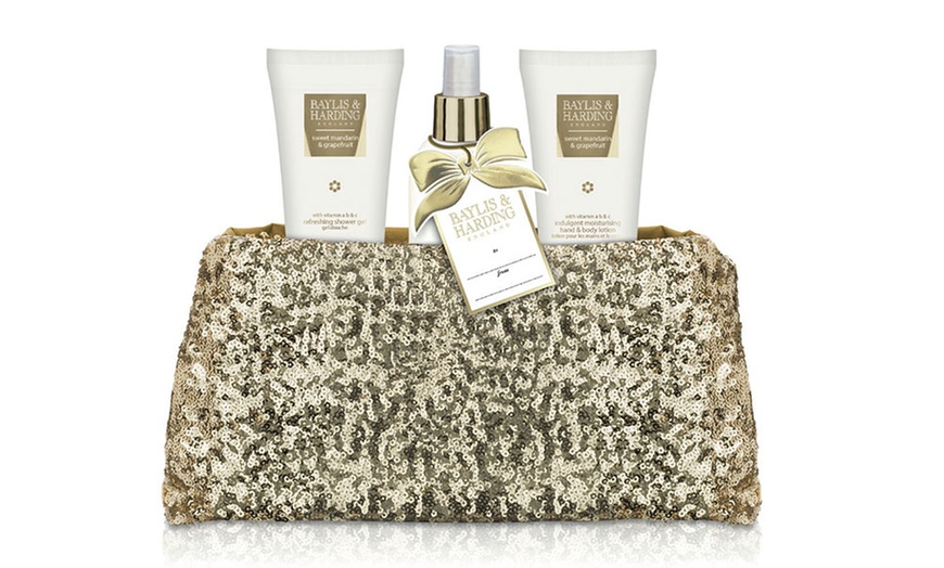 Image 2: Baylis and Harding Gift Sets