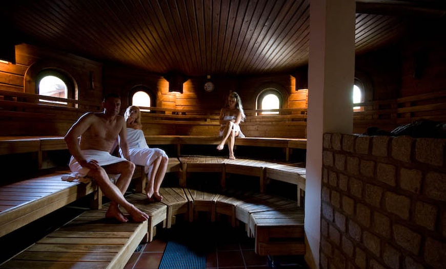 Image 3: Naar de sauna in Duisburg (DE)