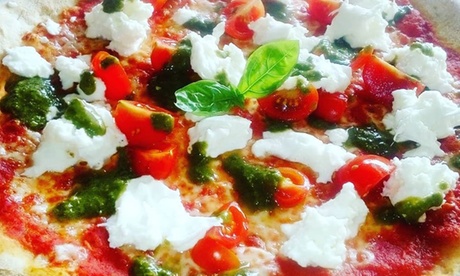 Menu antipasto, pizza a scelta tra 60 tipi, dolce e birra artigianale alla Pizzeria Makika (sconto fino a 60%)